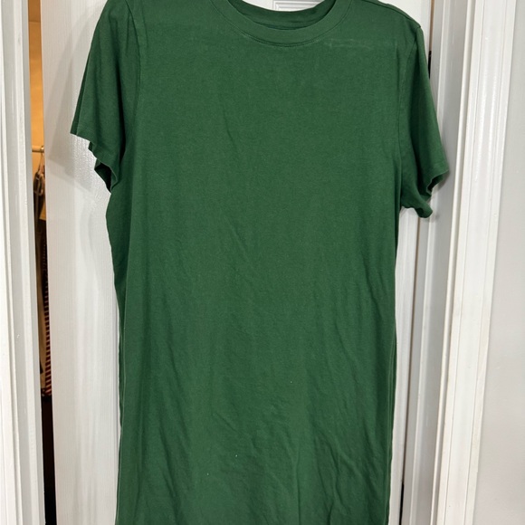 Old Navy Dresses & Skirts - Old Navy Green Short Sleeve Tee Dress
